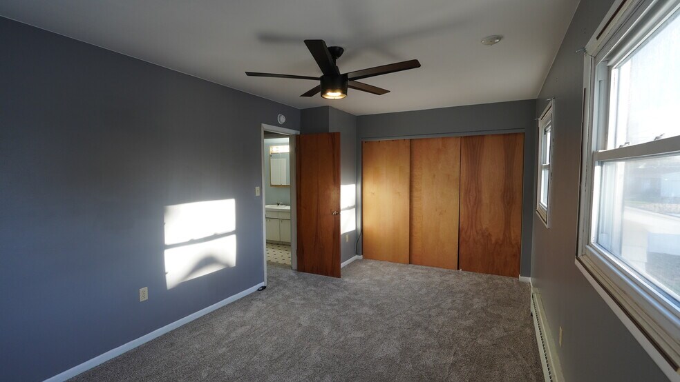 Building Photo - 5 Allandale Dr