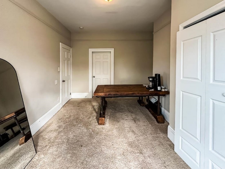 Building Photo - 44 Pierce Ave