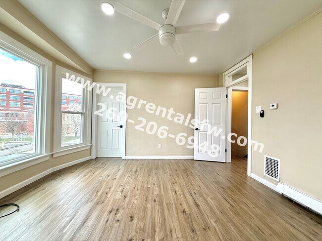 Building Photo - 1829 Broadway