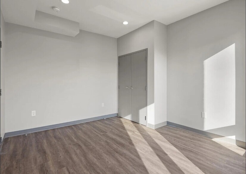 Building Photo - 18 Preble St