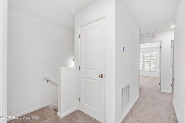 Building Photo - 1199 Bluewater Ln