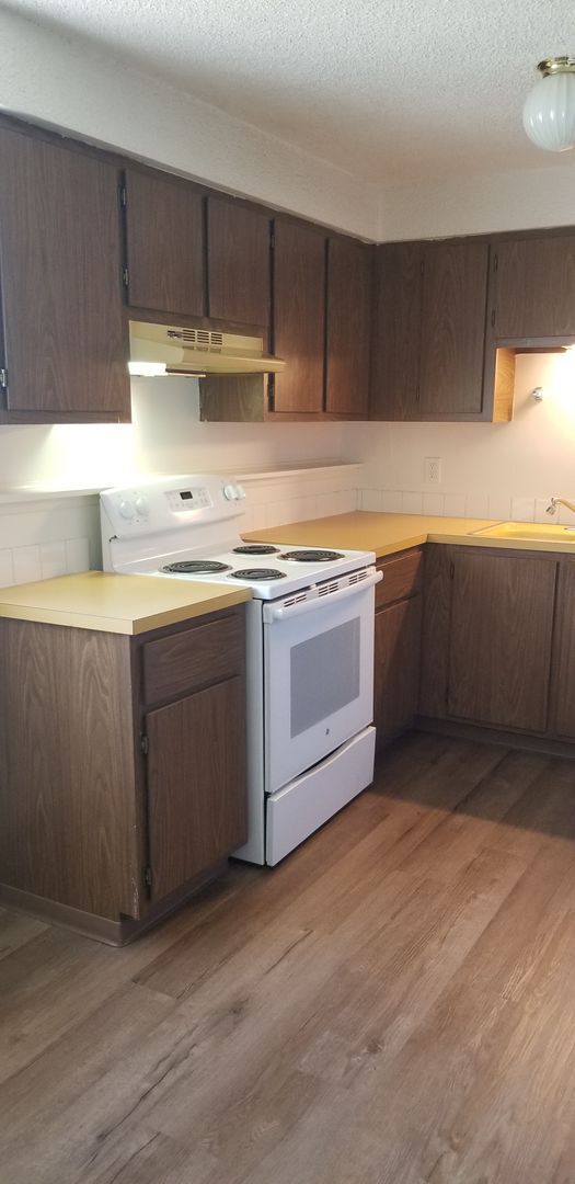 Building Photo - 345 NW Thomas St