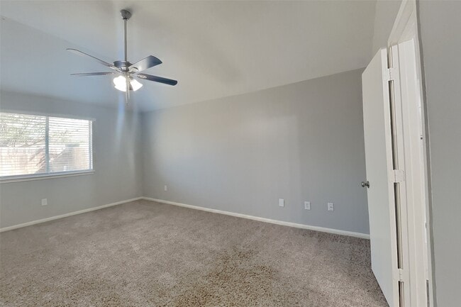 Building Photo - 2519 Fox Water Dr