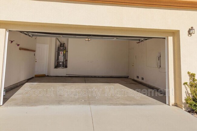 Building Photo - 33454 Twin Hills Way