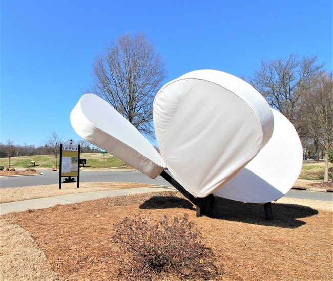 Building Photo - 2 Bedroom Townhome in Brightwalk!