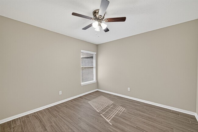 Building Photo - 7527 Rain Meadow Ln