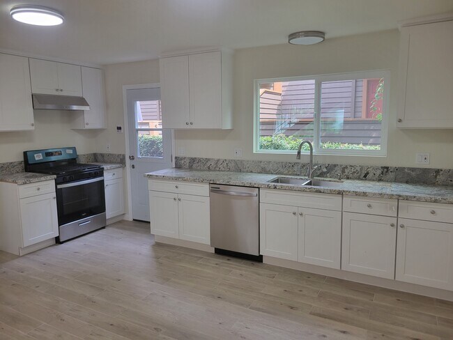 Building Photo - 303 Ohio St