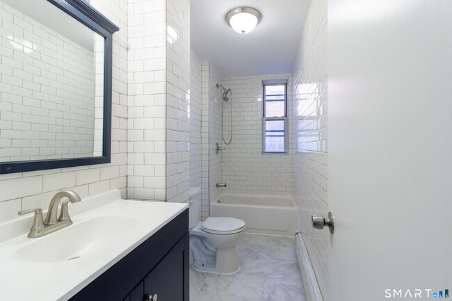 Building Photo - 27-29 York Street Unit 2