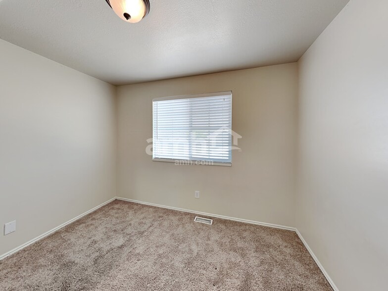 Building Photo - 4245 S 2900 W