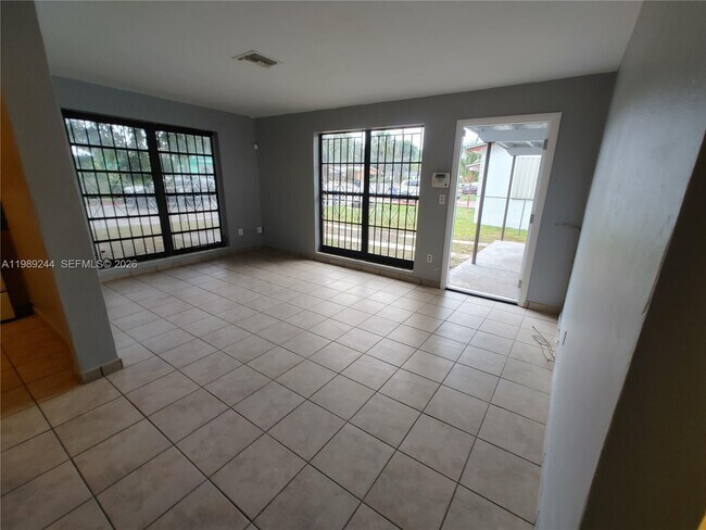 Building Photo - 1501 NE 151st Terrace