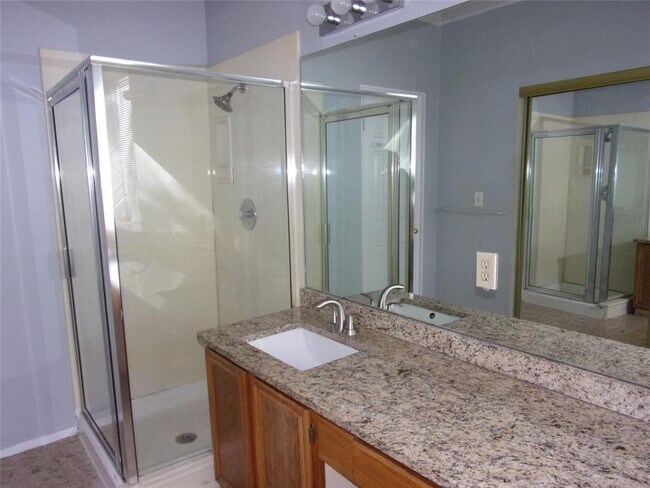 Building Photo - 6301 Back Bay Ln