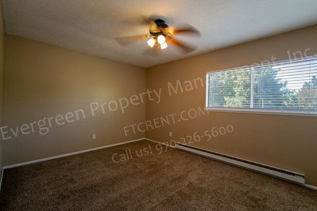 Building Photo - Great 2 bed 1 bath Condo in a Great Location!