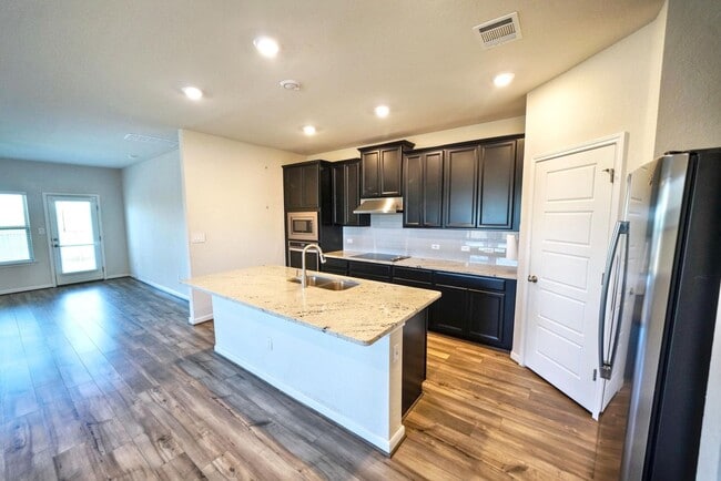 Building Photo - Beautiful Home Now Available in Orchard Pa...