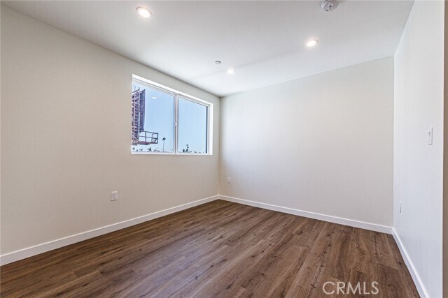 Building Photo - 1859 1/2 S Crenshaw Blvd