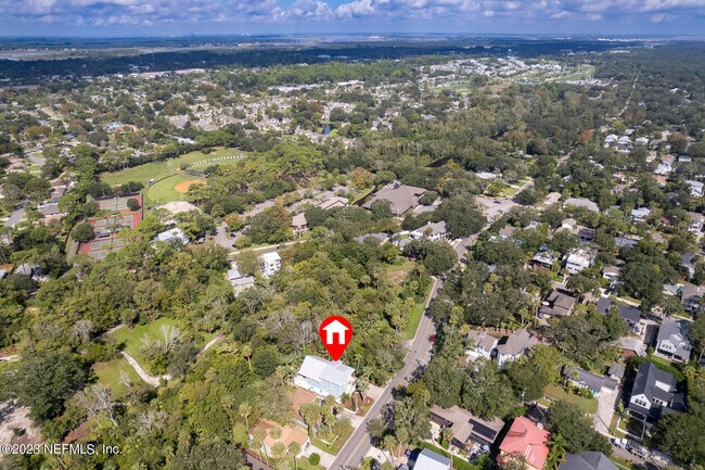 Building Photo - 670 Sherry Dr