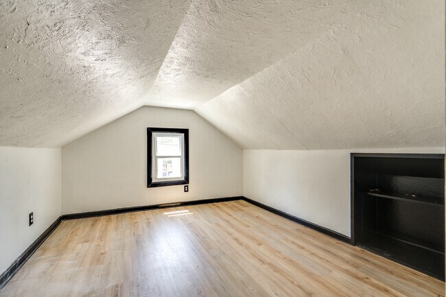 Building Photo - 12512 Mc Gowan Ave