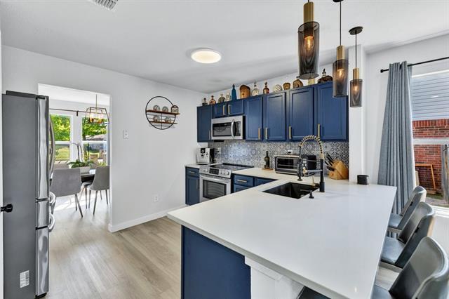 Building Photo - 8404 Early Dawn Trail