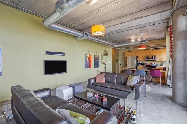 Building Photo - 1001 Belleview St