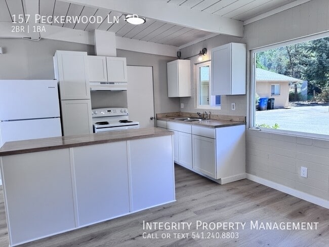 Building Photo - 157 Peckerwood Ln
