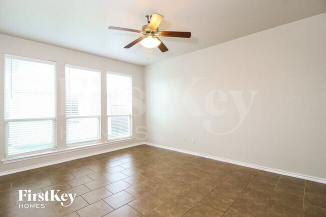 Building Photo - 1221 Goodland Terrace