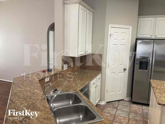 Building Photo - 14518 Wadlington Dr