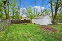 Building Photo - Cute Remodeled Two Bedroom 1 Bathroom Bungalow!