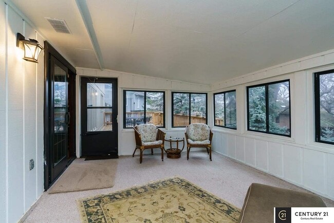 Building Photo - 845 Hidden Hills Dr