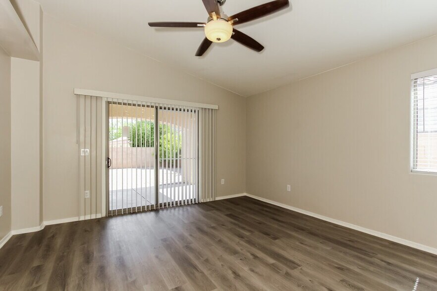 Building Photo - 6898 W Quailwood Way