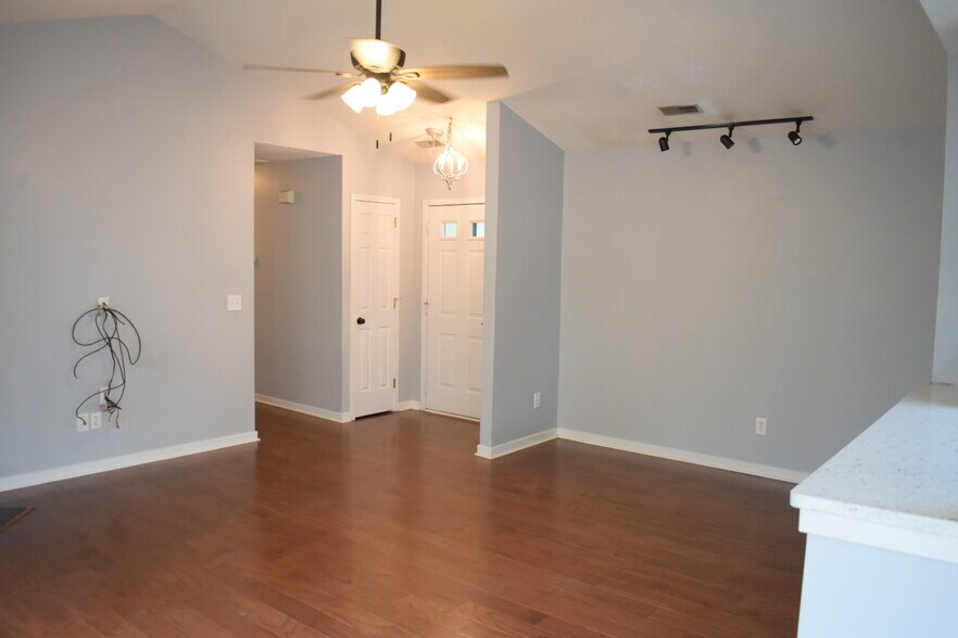 Building Photo - 7105 Centallion Ct