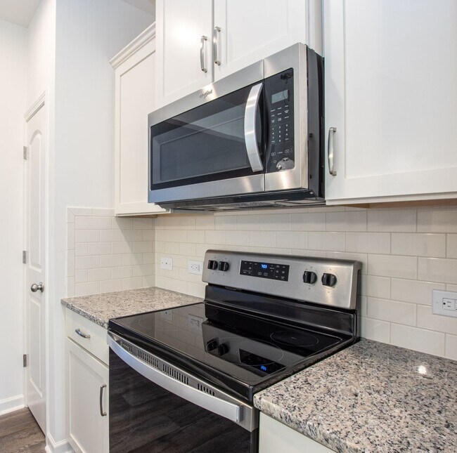 Building Photo - BEAUTIFUL 2 Bedroom Townhome in Cox Mill District AVAILABLE JUNE 2026
