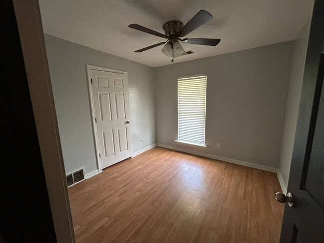 Building Photo - 6823 Northknoll Cove