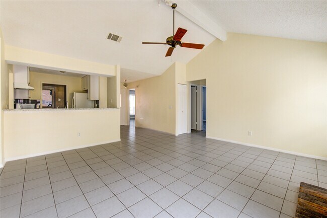 Building Photo - 2927 Great Lakes Ave