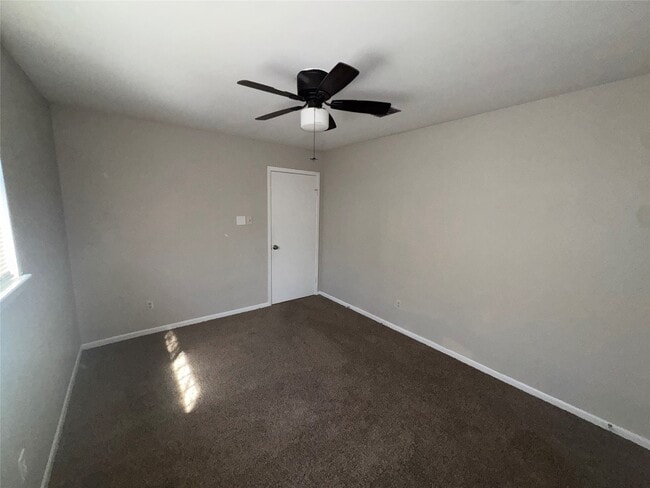 Building Photo - 403 Mistywood Dr