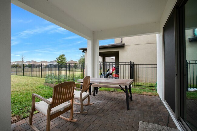 Building Photo - AWESOME 4 BDRM HOME IN GATED LEGACY PARK!