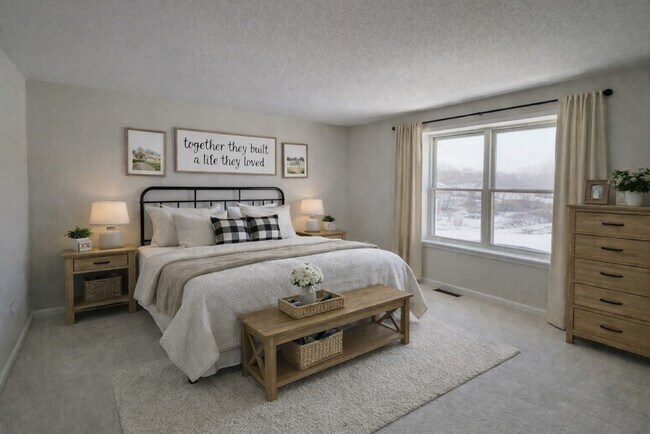 Building Photo - 107 Franklin St Ext