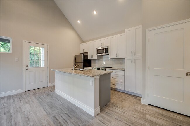 Building Photo - 1213 Armstead St