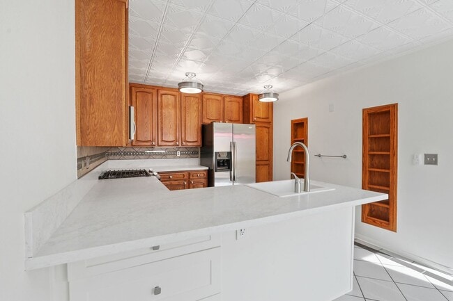 Building Photo - 31412 Windsong Dr