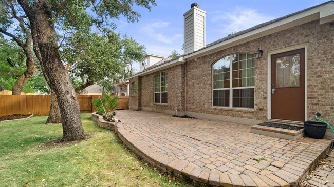 Building Photo - 7808 Alophia Dr