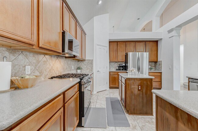 Building Photo - 25702 Caddo Passway