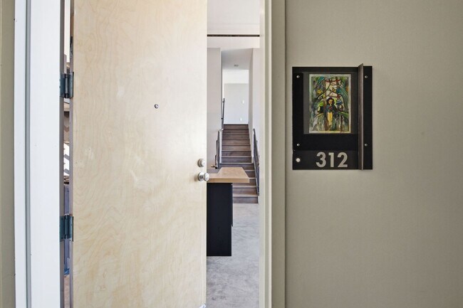 Building Photo - 60 Rausch St