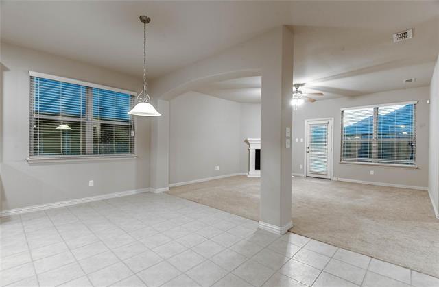 Building Photo - 908 Silver Moon Dr