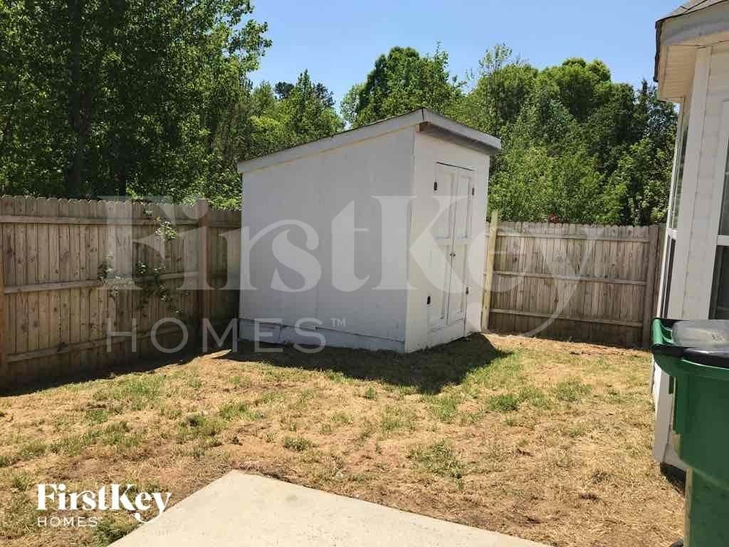 Building Photo - 7301 Hidden Creek Dr