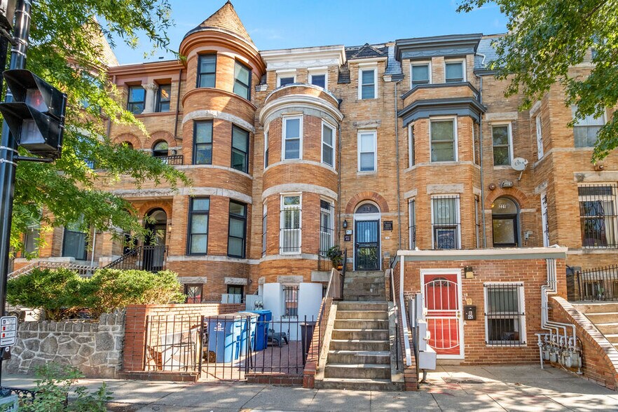 Building Photo - 223 Florida Ave NW