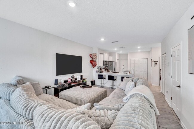 Building Photo - 9008 Gifford Dr