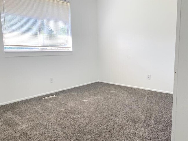 Building Photo - 5542 S 5340 W