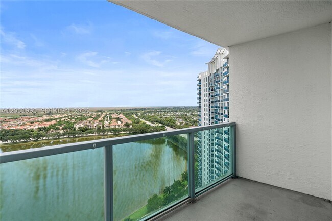 Building Photo - 2681 N Flamingo Rd