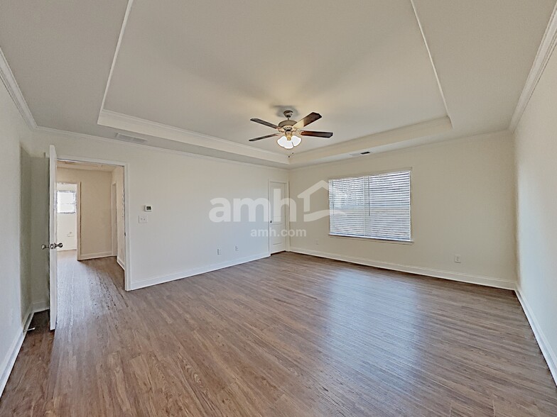Building Photo - 2462 Napa Valley Dr