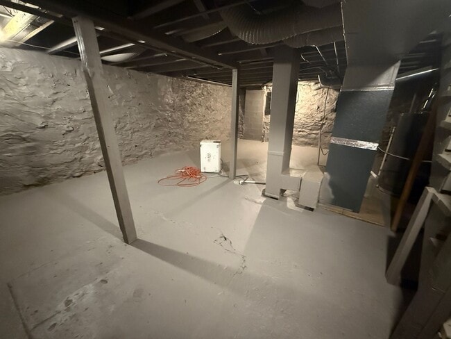 Building Photo - Charming 3-Bedroom Home for Rent with a Ya...