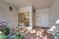 Building Photo - 7613 Cinebar Dr