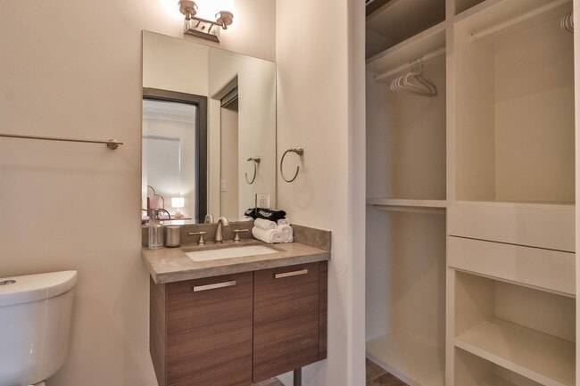 Building Photo - 4114 Driscoll St